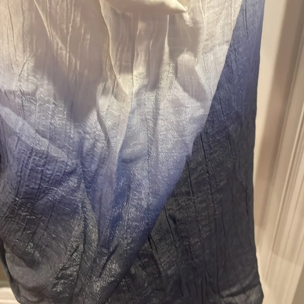 NWOT A Byer Womens White and Blue Ombre Button Down Shirt Top Blouse Size Large - Picture 5 of 9